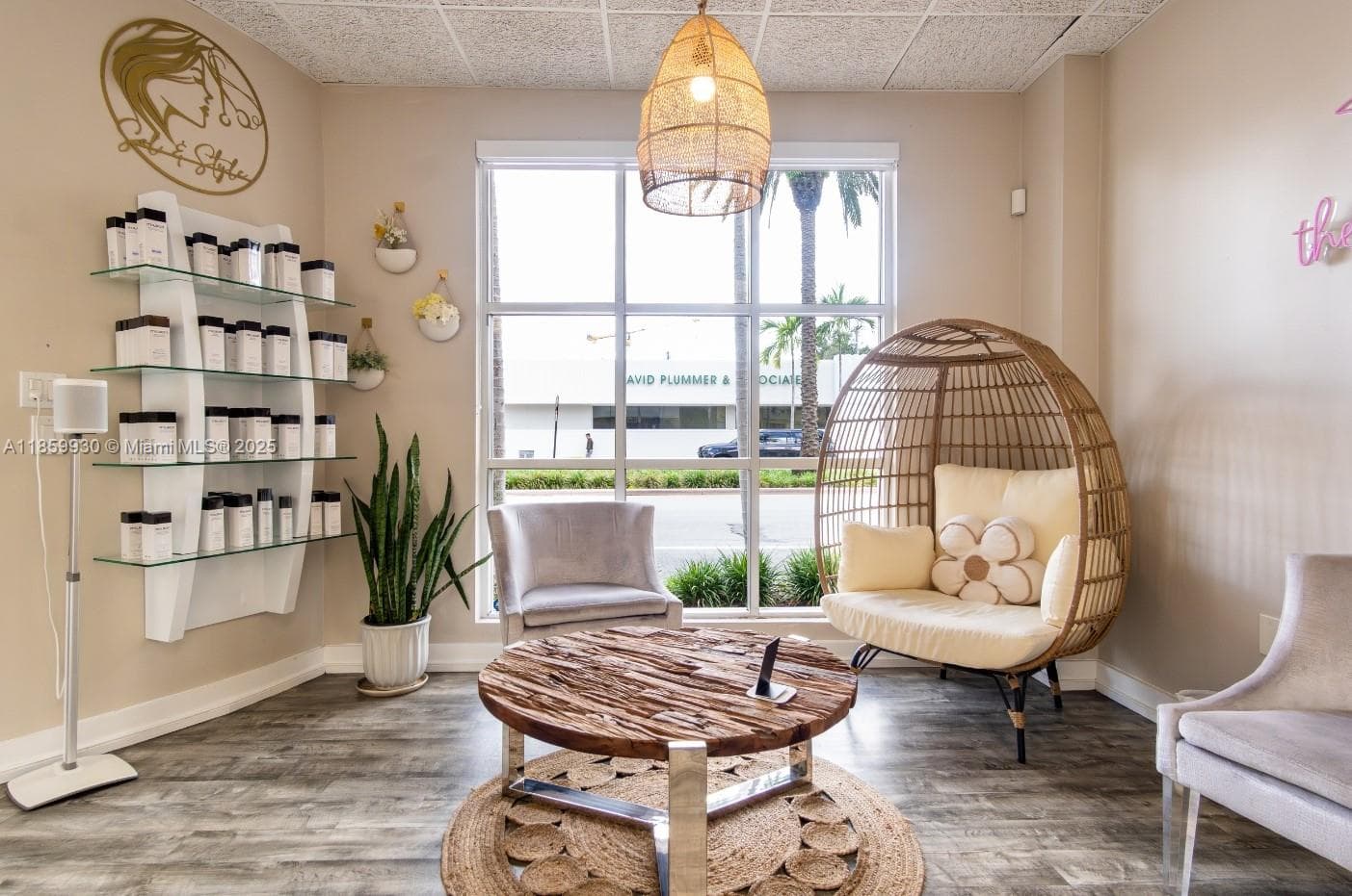 Boutique Beauty Salon with Room for Growth