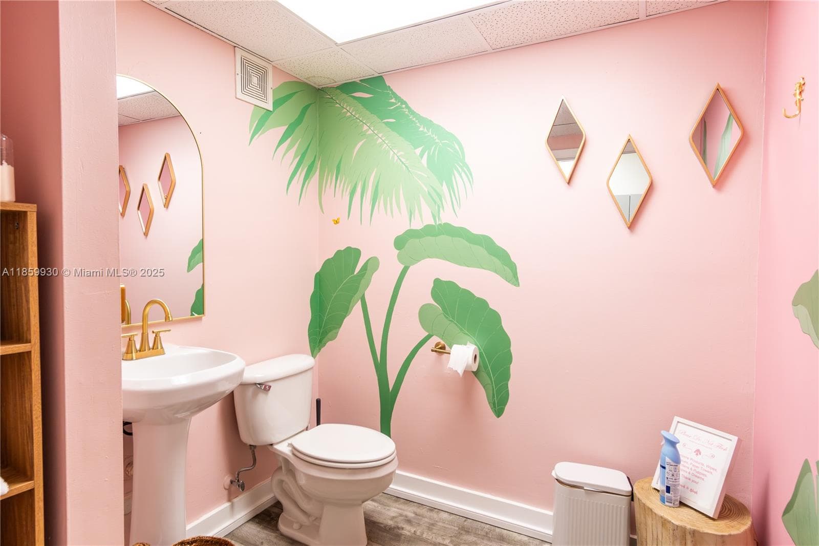 Boutique Beauty Salon with Room for Growth