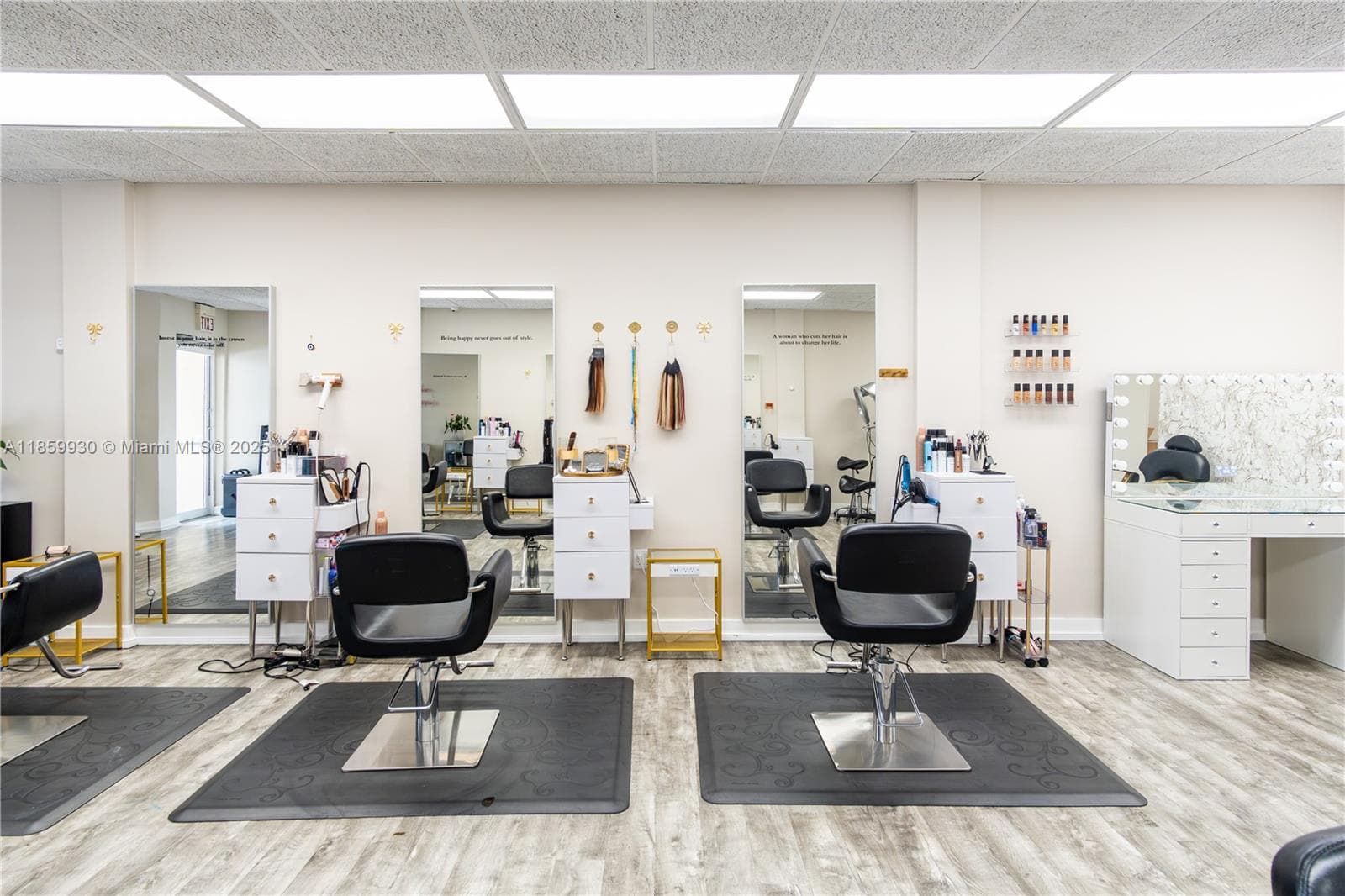 Boutique Beauty Salon with Room for Growth