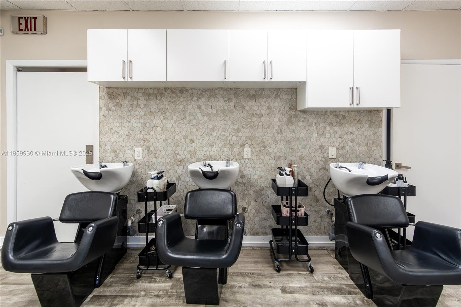 Boutique Beauty Salon with Room for Growth