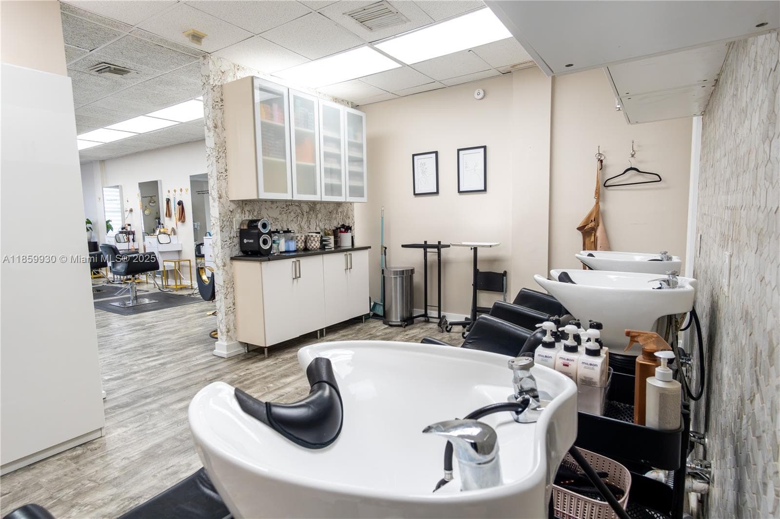 Boutique Beauty Salon with Room for Growth
