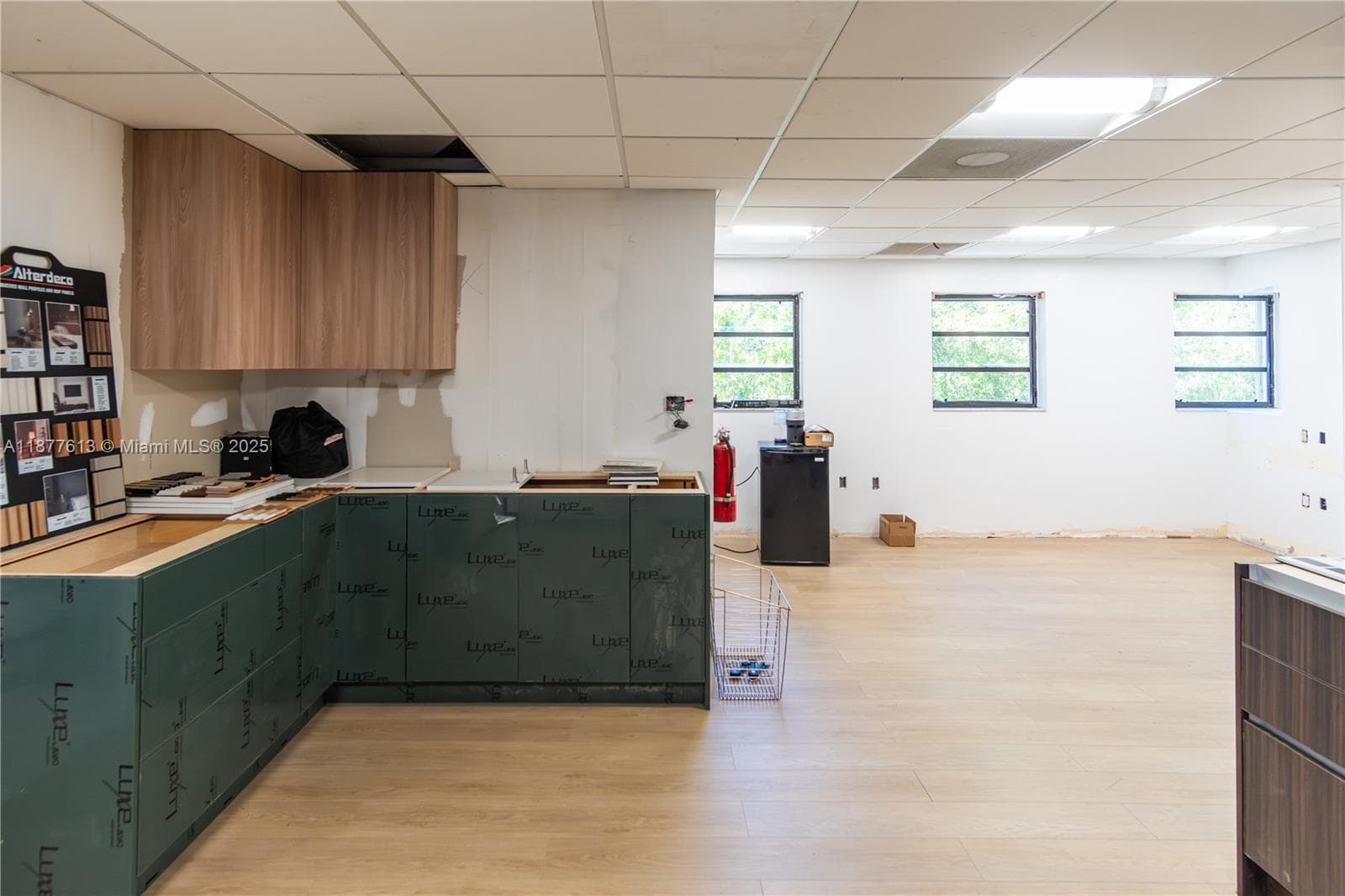 Profitable Furniture Manufacturer with Turnkey Operations