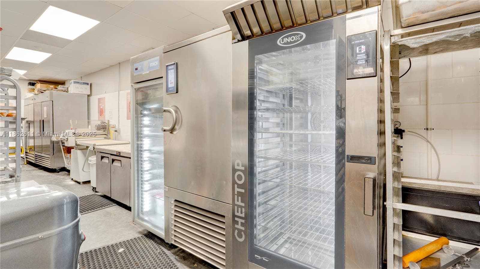 Premier Restaurant with Prime Downtown Location