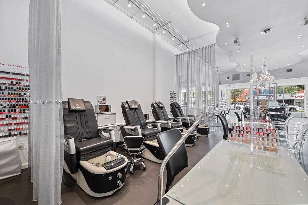 Premier Luxury Hair Salon with Loyal Clientele