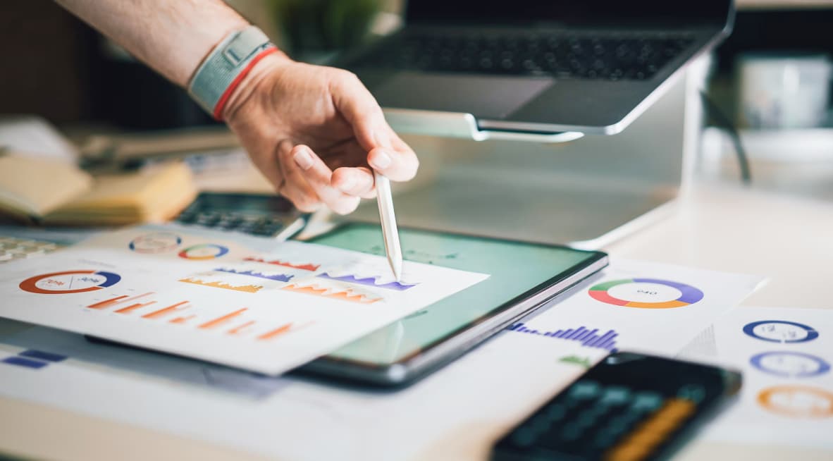 Leading IT and SaaS Business with Recurring Revenue Streams