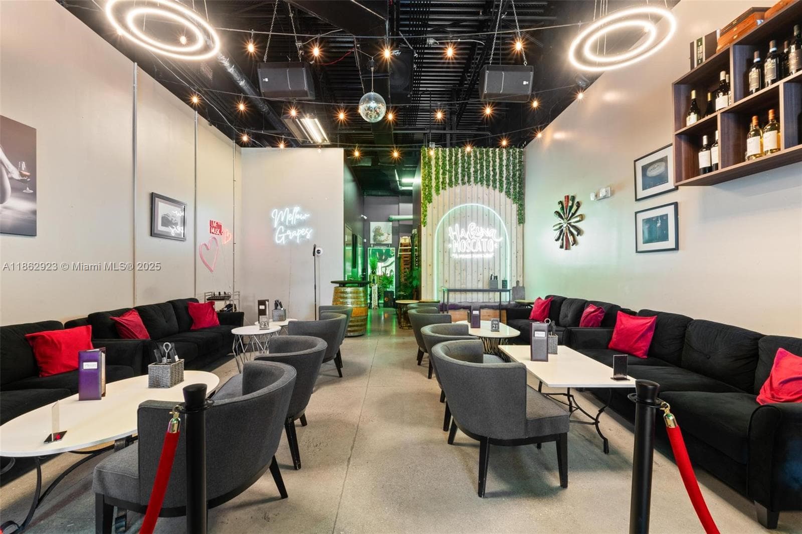 Turnkey Tapas Bar with Prime Location