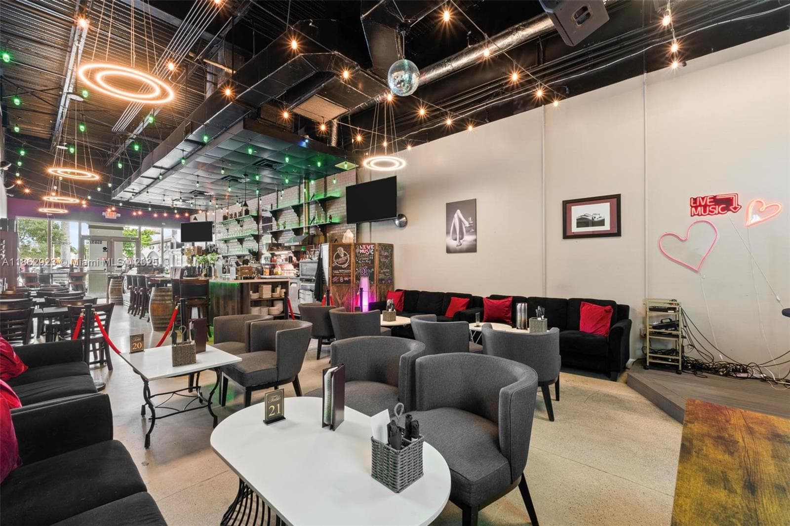 Turnkey Tapas Bar with Prime Location