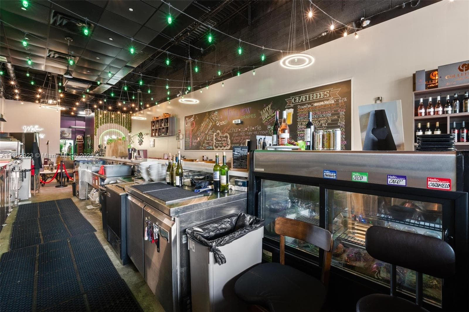 Turnkey Tapas Bar with Prime Location