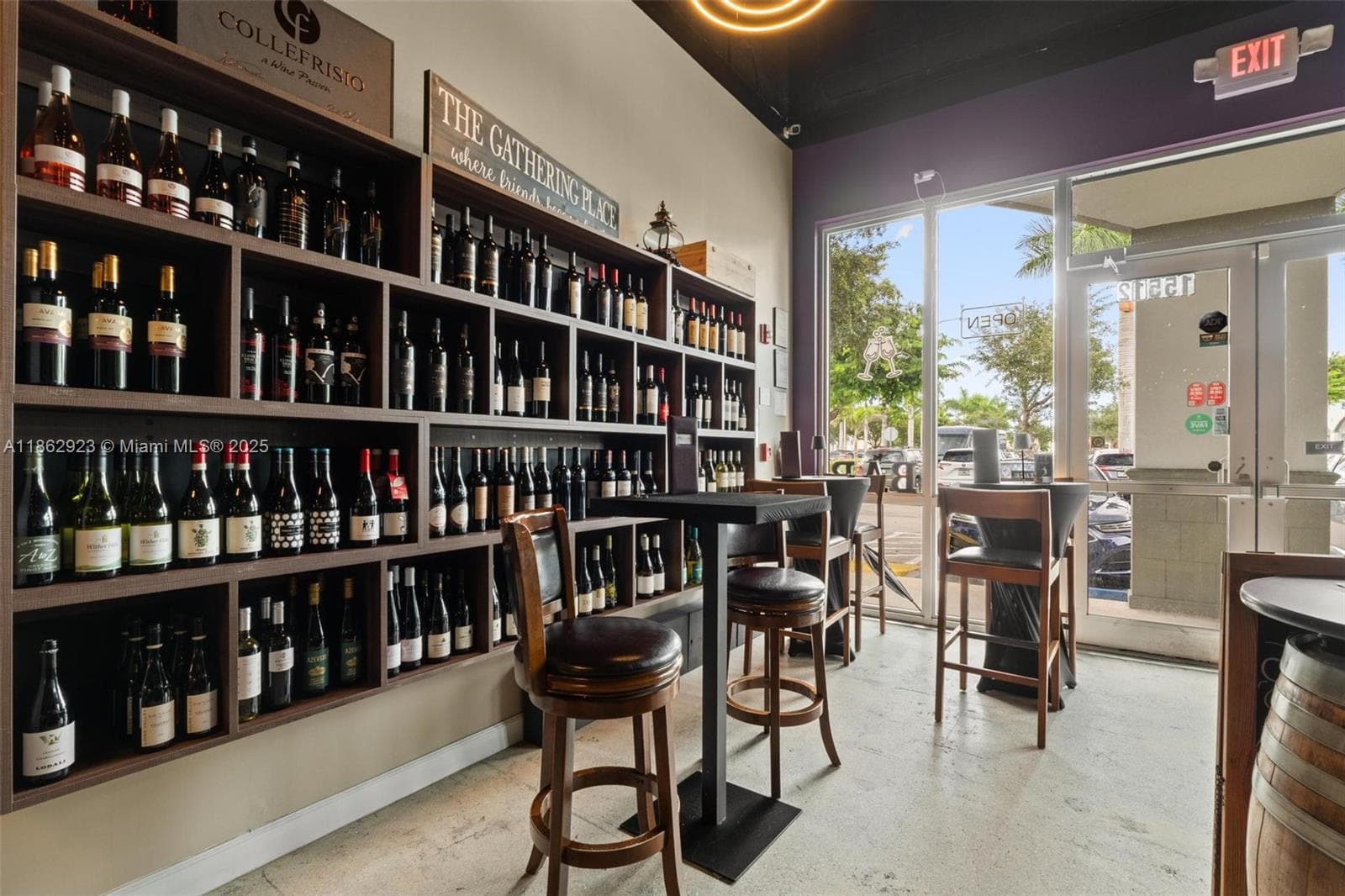 Turnkey Tapas Bar with Prime Location