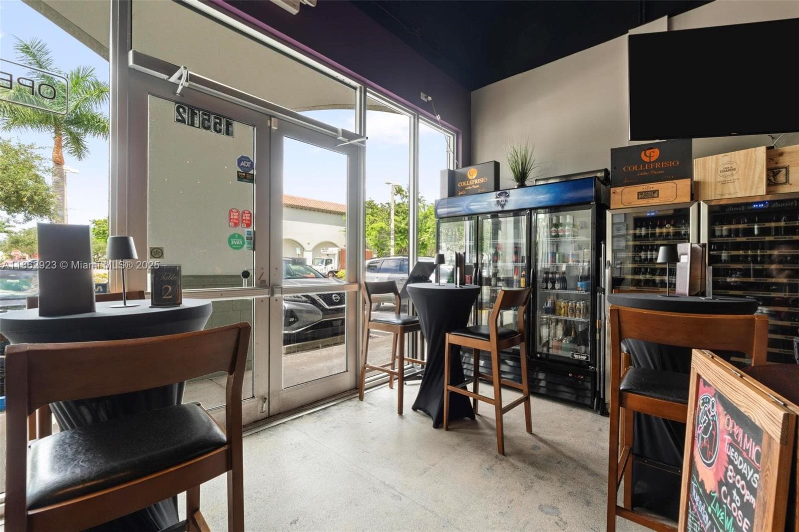 Turnkey Tapas Bar with Prime Location