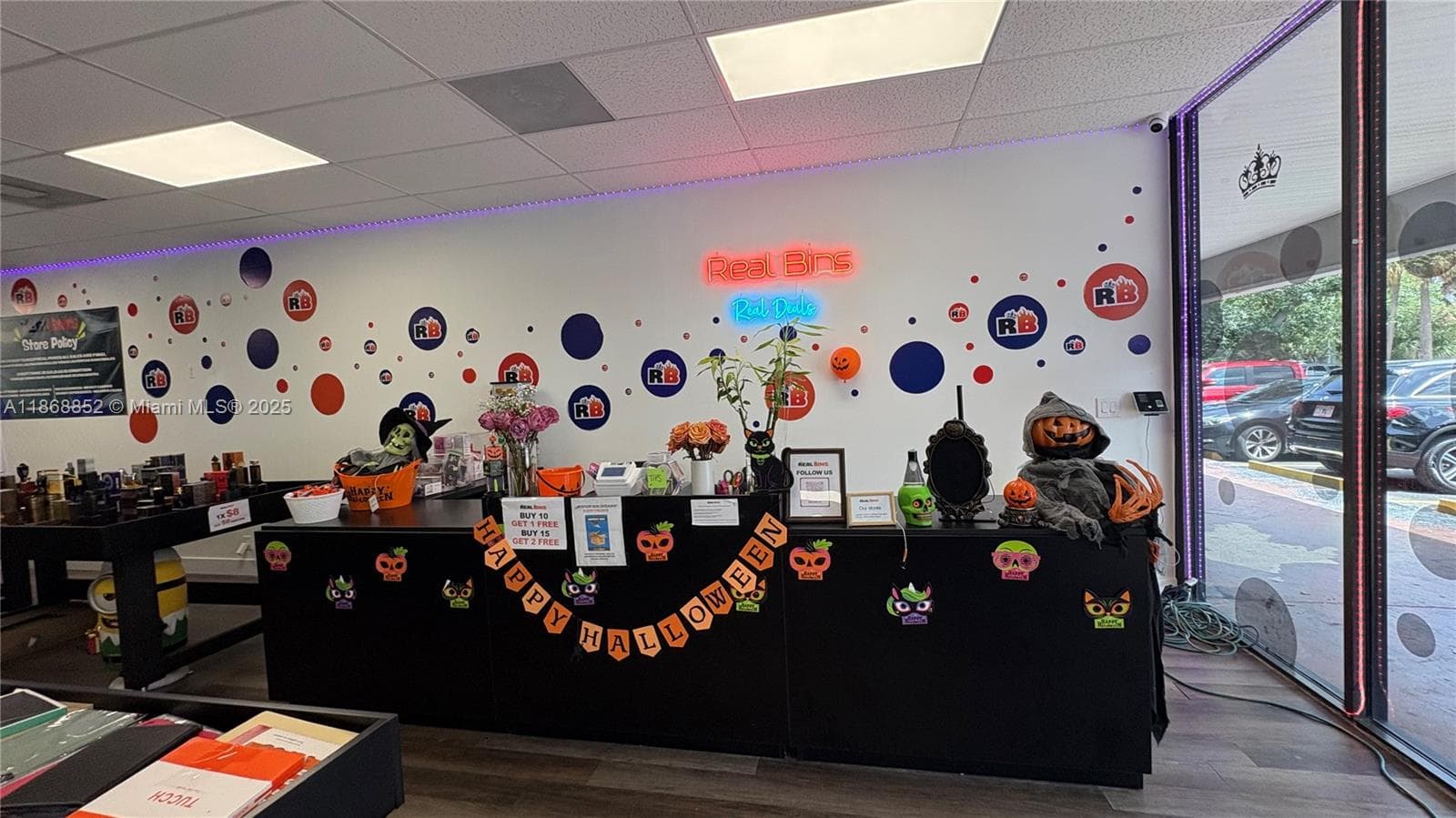 Niche Retailer of Overstock Merchandise with Online Sales