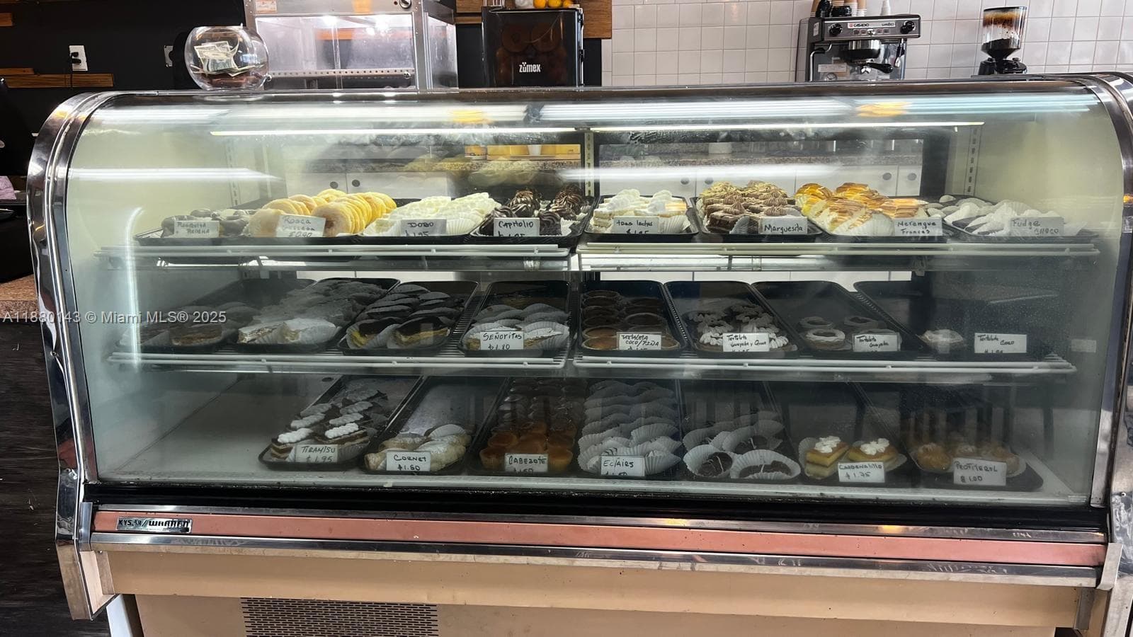 Profitable Bakery with Patented Yolk Baked Cakes