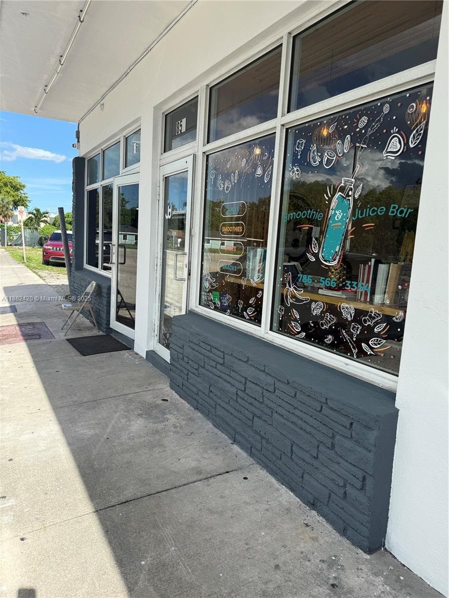 Thriving Juice Bar with Turnkey Operations
