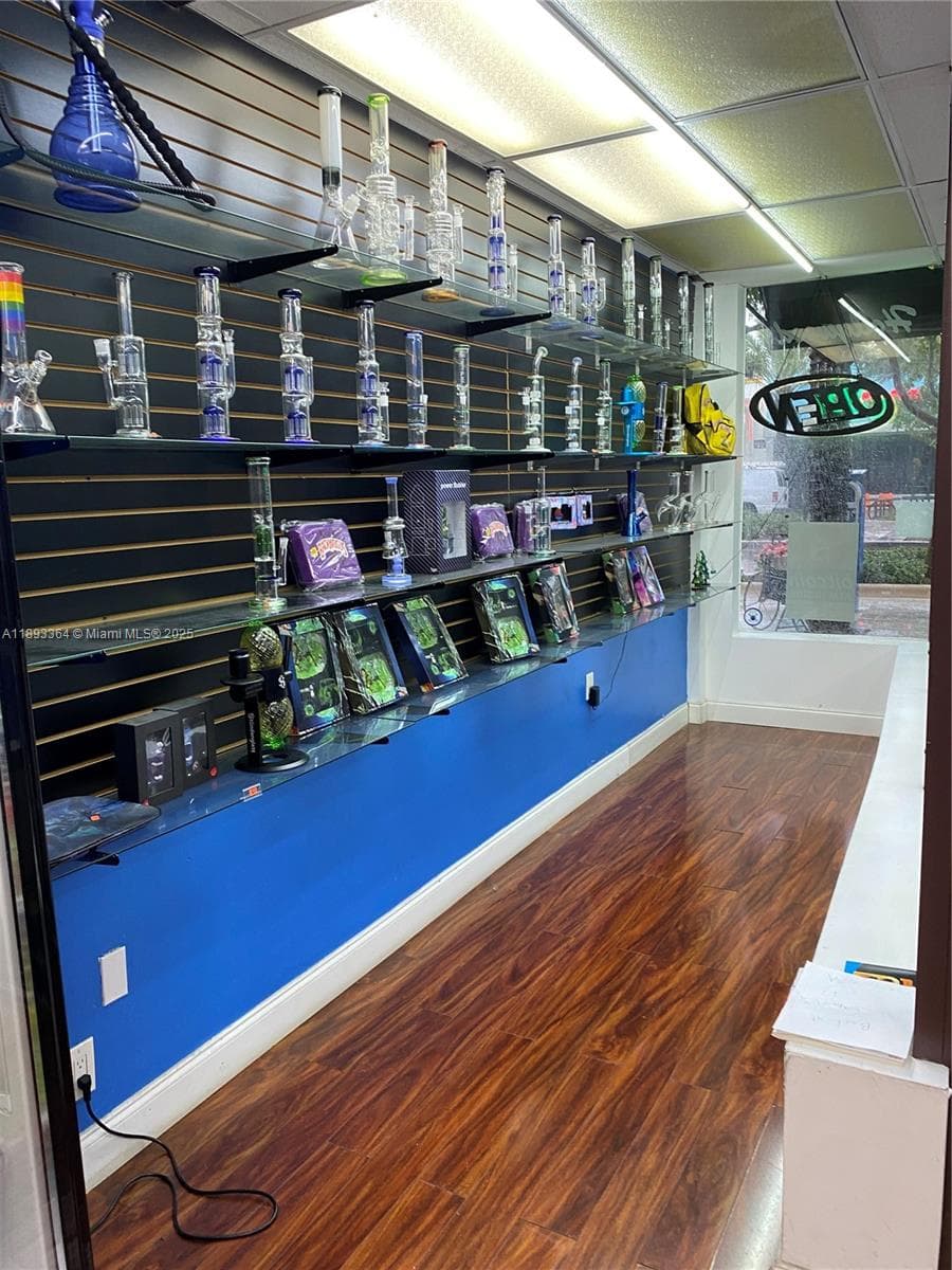 Profitable Smoke Shop with Significant Growth Potential