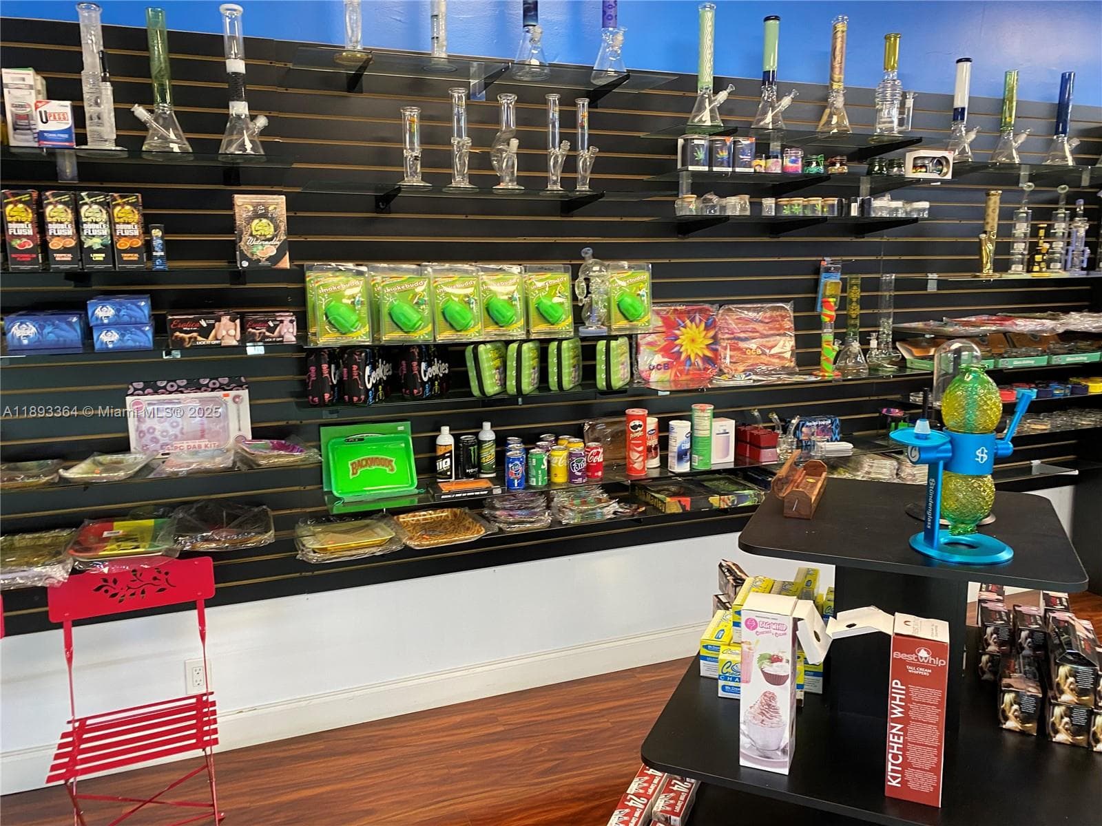 Profitable Smoke Shop with Significant Growth Potential