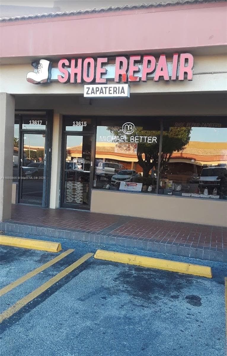 Profitable Shoe Repair Business with High Visibility
