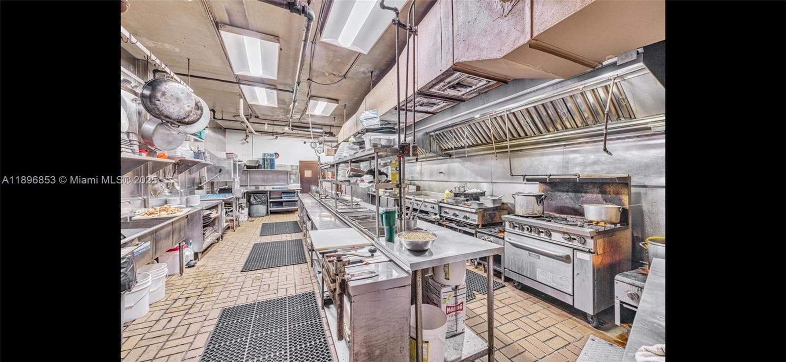 Established Latin Restaurant with Strong Cash Flow