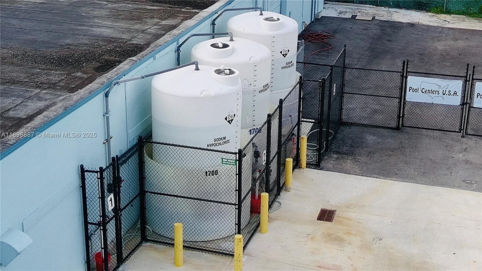 Established Pool Service and Repair with Recurring Clientele