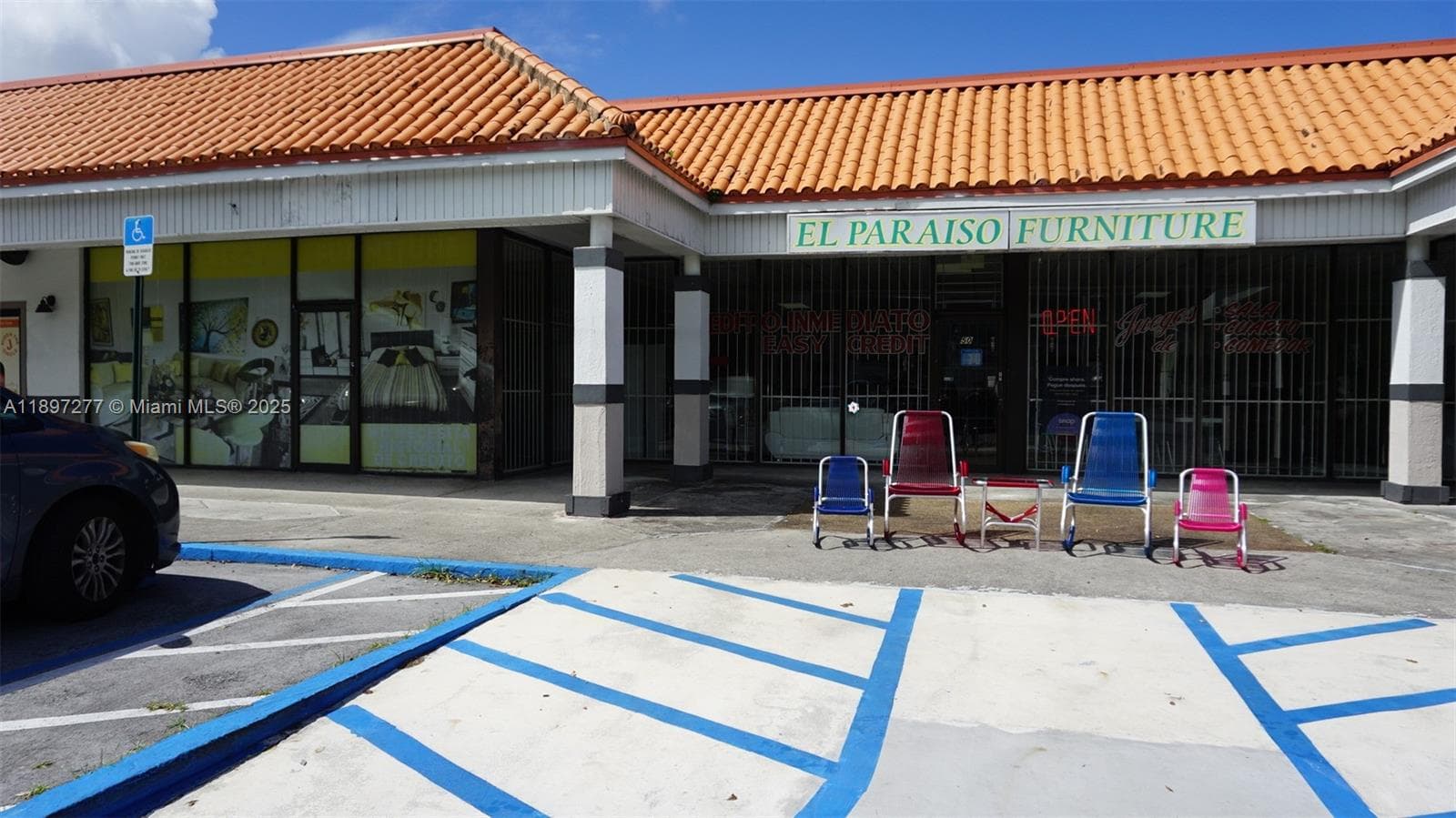 Established Furniture Store with Immediate Cash Flow