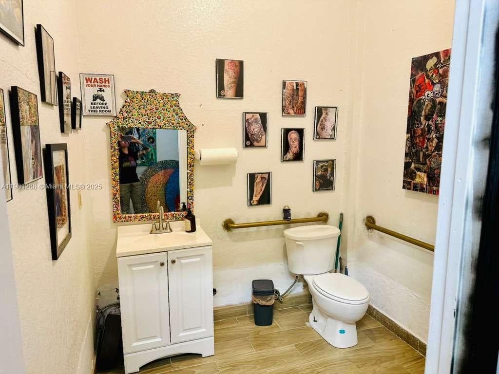 Established Tattoo and Piercing Studio with Loyal Clientele